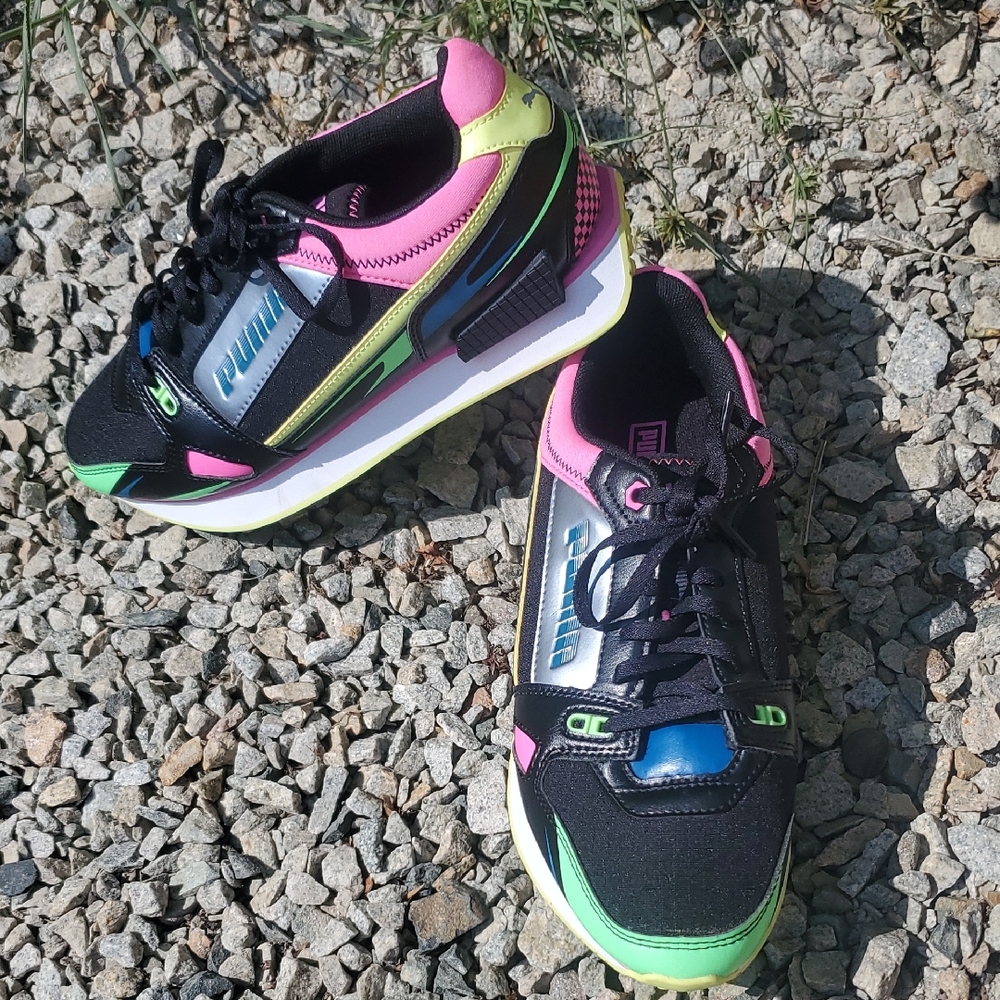 Puma Women's Black and Pink Sneakers